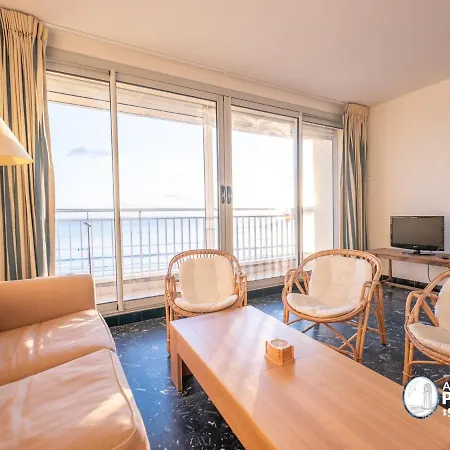 Spacieux Face Avec Balcon, Proche Du Centre Et Commerces - Fr-1-197-170 Apartment