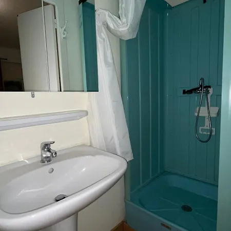 Apartment Spacieux Face Avec Balcon, Proche Du Centre Et Commerces - Fr-1-197-170 *