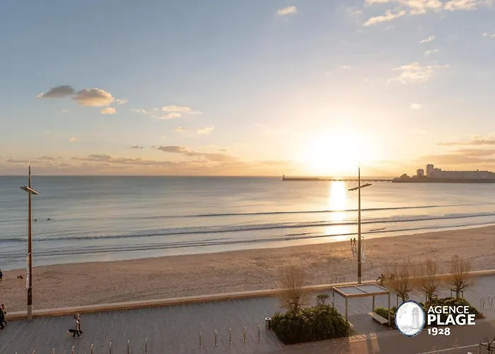 Spacieux Face Avec Balcon, Proche Du Centre Et Commerces - Fr-1-197-170 * 莱萨布勒-多洛讷