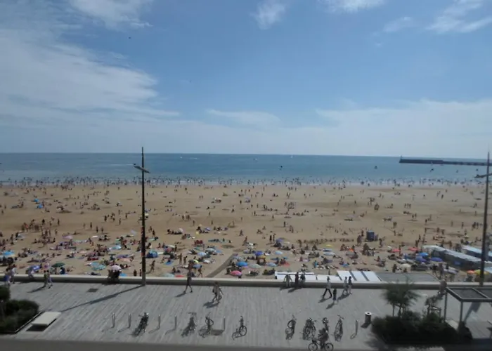 公寓 Spacieux Face Avec Balcon, Proche Du Centre Et Commerces - Fr-1-197-170 *